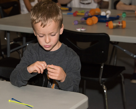 HAGLEY Science Sat - Rubber Band Go Cars 6-24-17-20170624-810_3589
